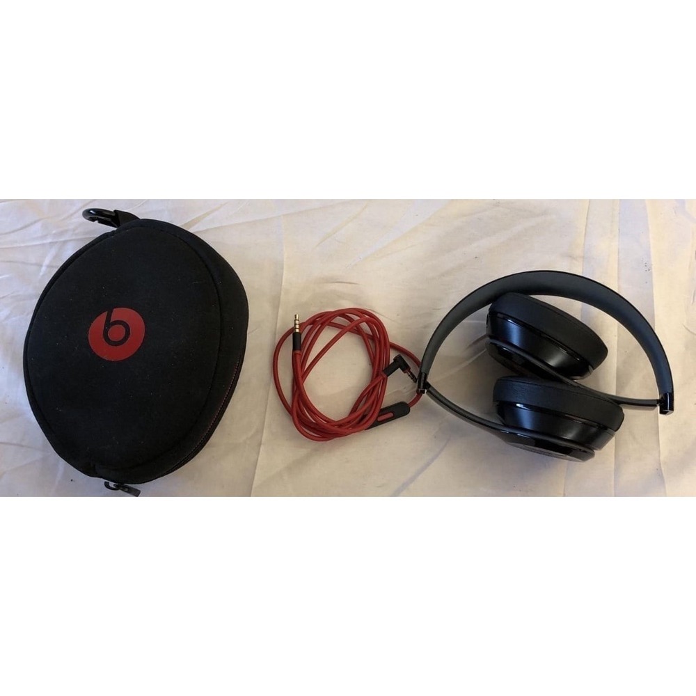 Beats Solo 2 Headphones Unisex OS Black Good Wired On-Ear B0518 Case Red Cable